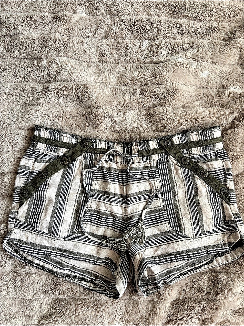 Vintage Rewind Girls Striped Shorts Size 28 Like New